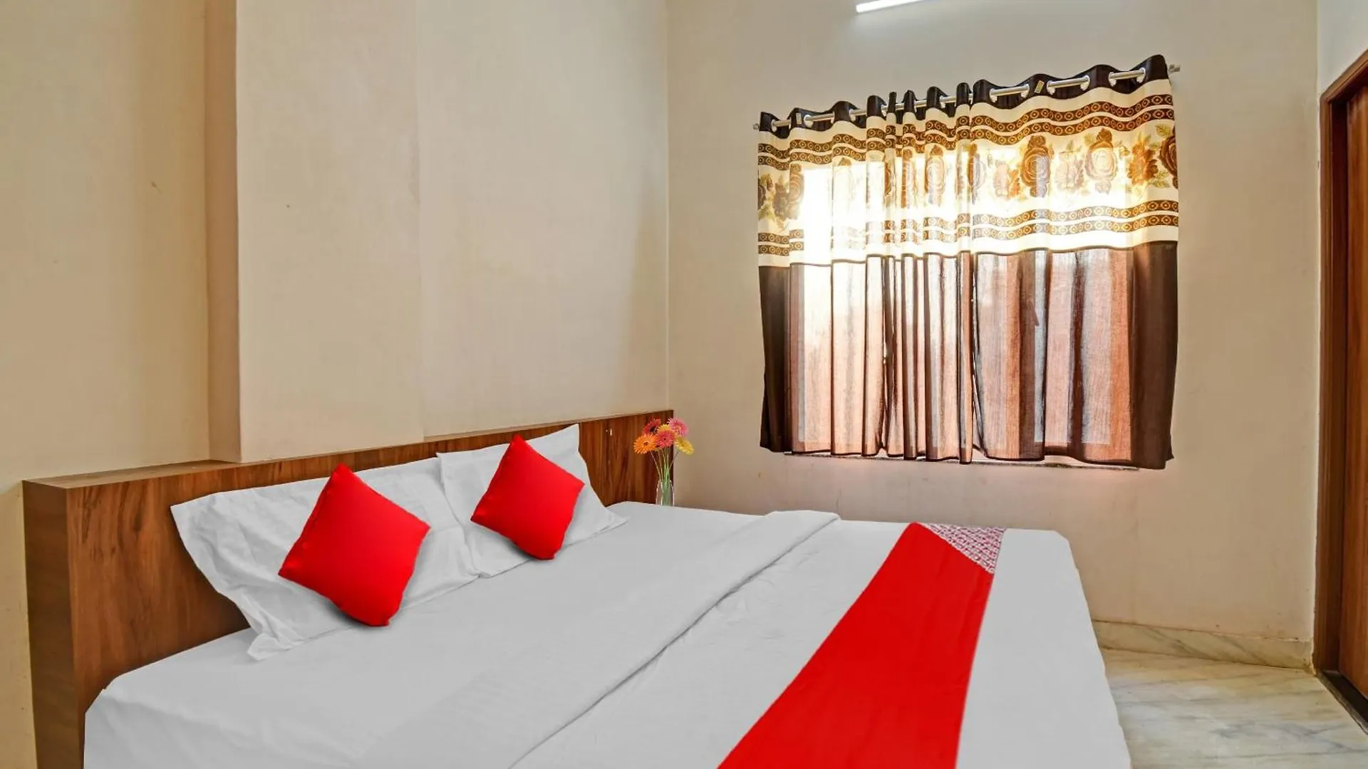 Hotel O Silver Valley Удайпур